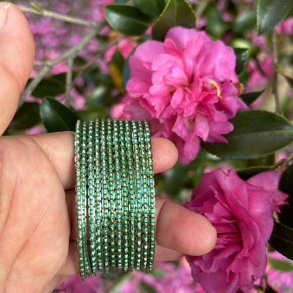 GREEN BANGLES - Picture 13 of 16